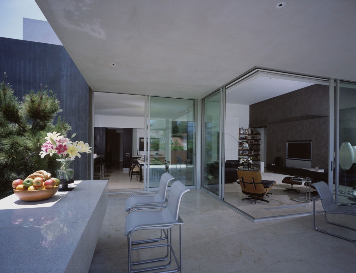 Marble Top Outdoor Table Also Glass Floral Vase Marble Top Outdoor Table Also Glass Floral Vase