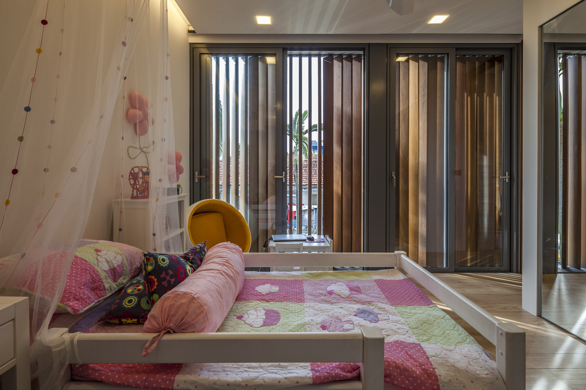 Sunny Side House by Wallflower Architecture + Design - Kids Bedroom 2