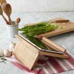 Universal Expert Wooden Cookbook Stand