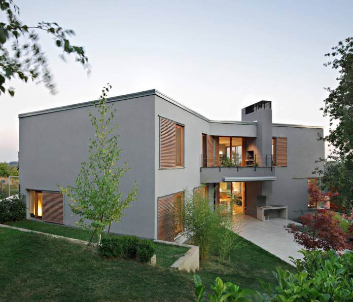 Beautiful Contemporary Gardening Plan Outside Our House Near Green Lawn Along With Leafy Tree Applied Raised Bed Gardening Idea